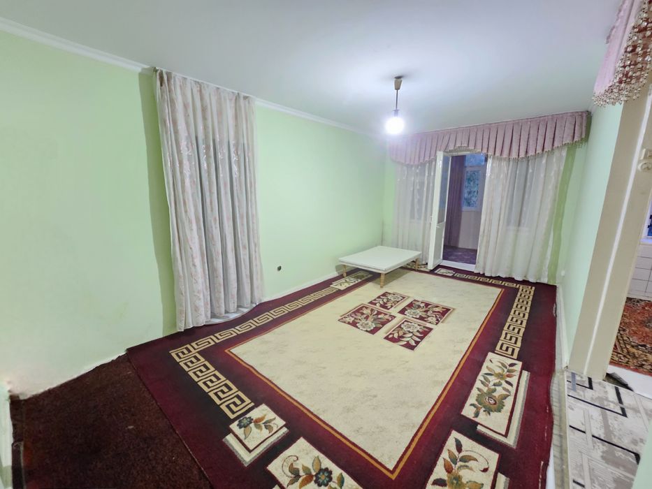 Фрунзенский масивда 2 хонали квартира сотилади