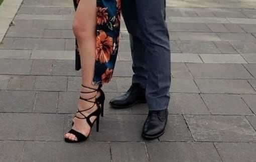 Vând sandale cu toc mărimea 37