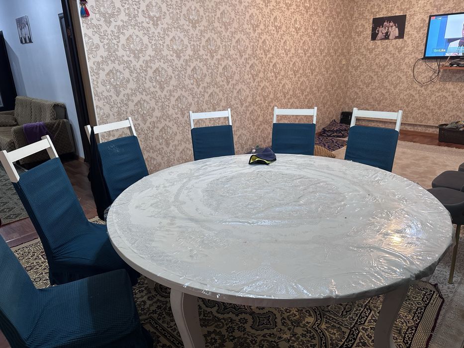 Стол  круглый со 6 стулямистол отыргышымен комплект