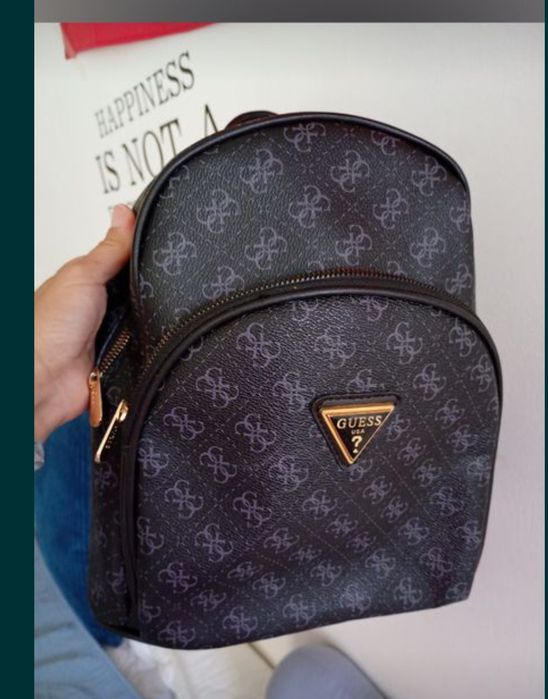 Ранички на Guess,Комплект 4 части-чанта,2 несесерчета,портмоне