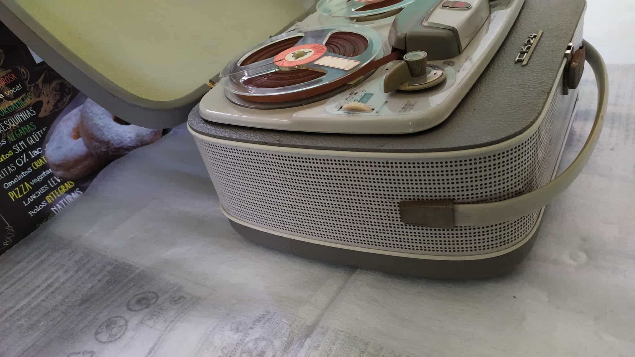 Колекционерски РОЛКОВ МАГНЕТОФОН GRUNDIG от Едно време 1958г