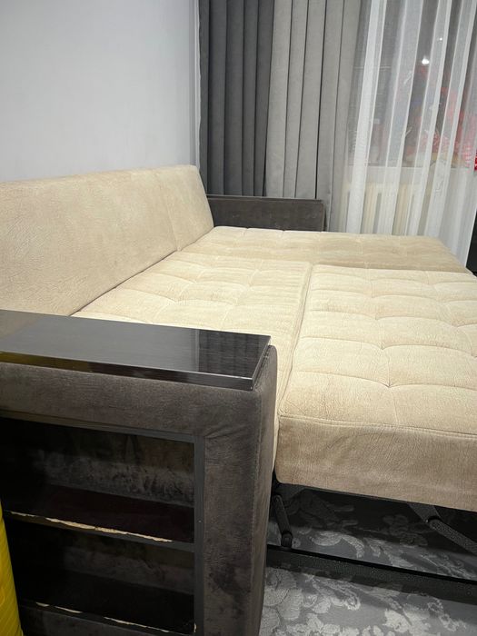 Продаю свой б/у угловой диван в хорошем состоянии.