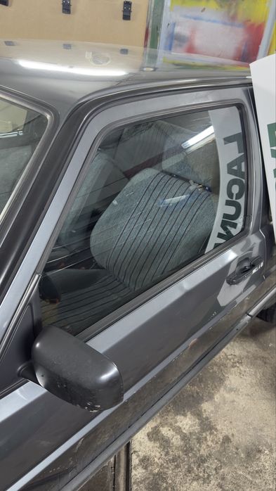 Затъмняване на автомобилни стъкла 1 година гаранция от разлепване!!