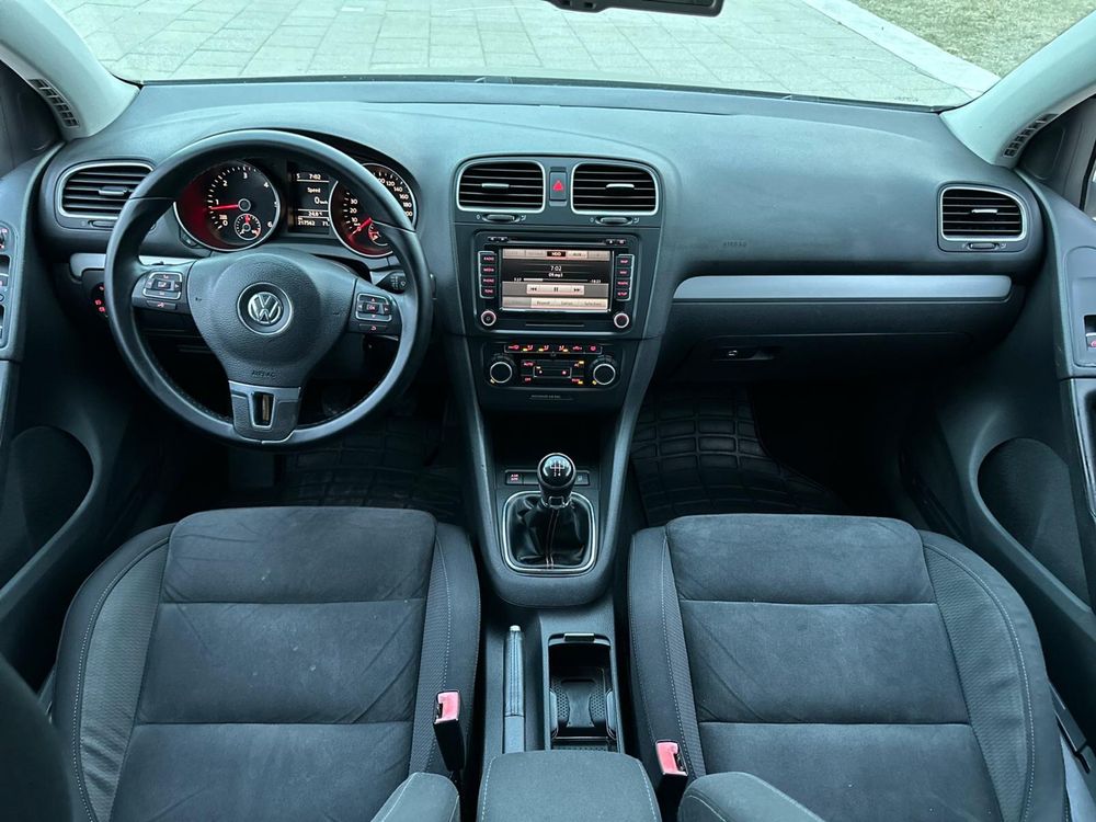 VW GOLF 6// 2.0 DIESEL//110 cai// piele alcantara
