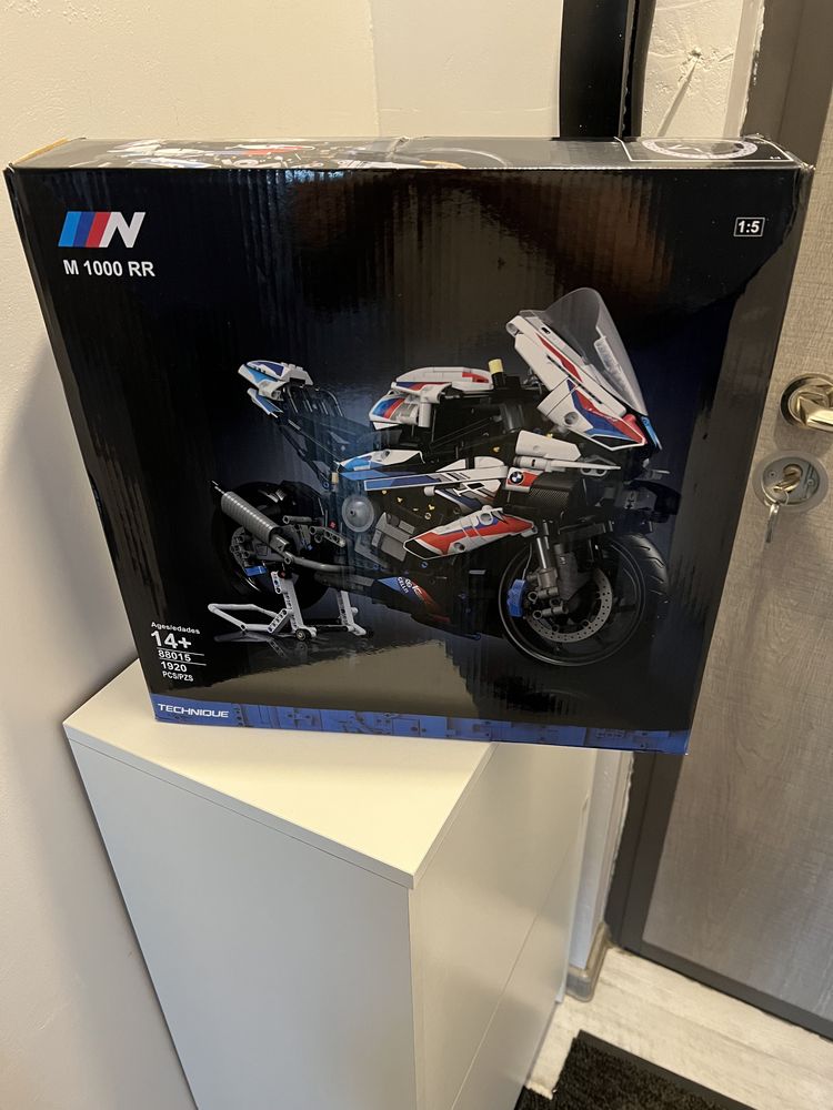 Lego Technic motocicleta BMW M 1000 RR replica 1:1 1920 piese sigilata