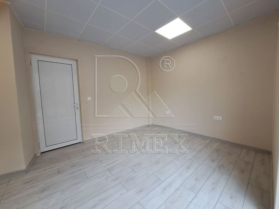 Офис в Пловдив-Център площ 30 цена 500