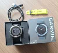Vând Smartwatch Garmin Fenix 5