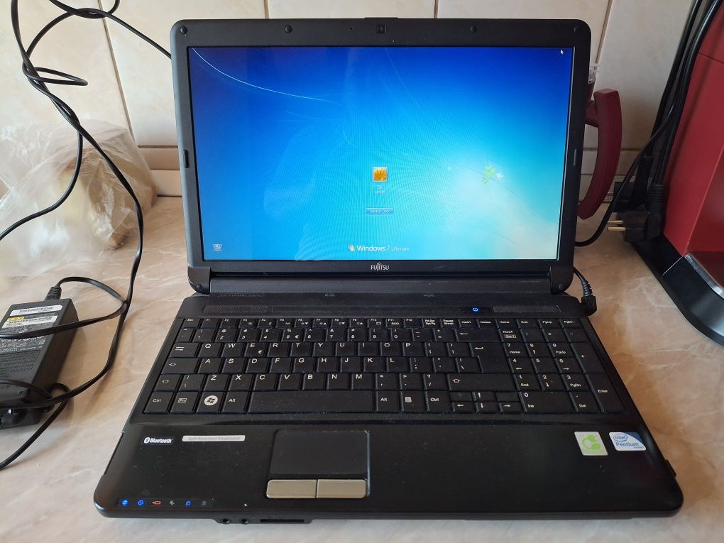 Vand laptop marca Fujitzu
