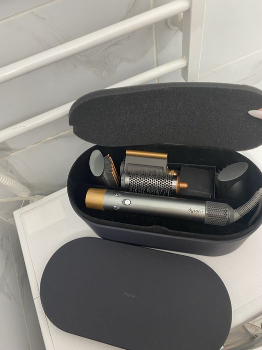 Продаю Дайсон Dyson Airwrap HS05