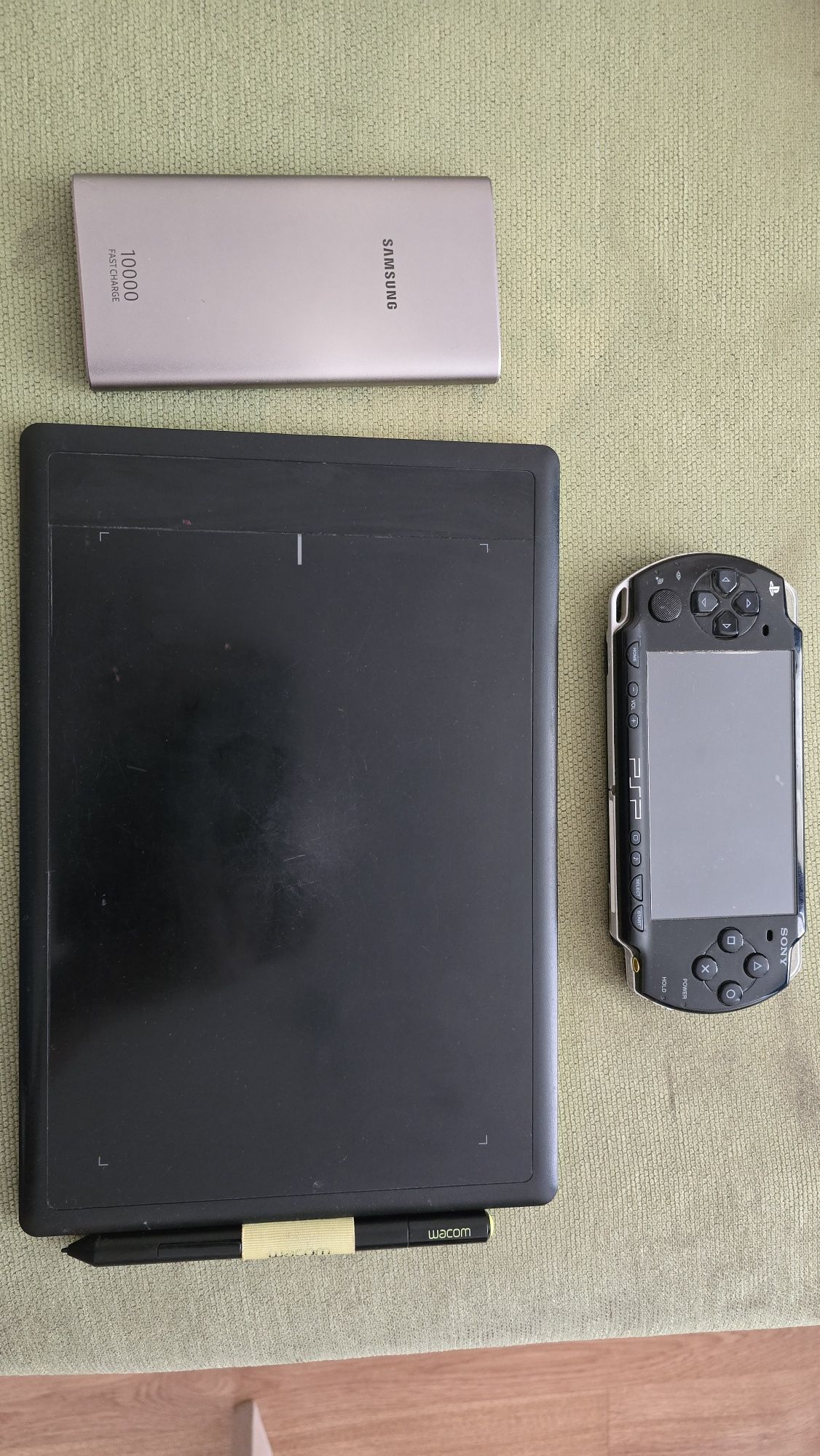 Графический планшет Wacom. Power bank. PSP