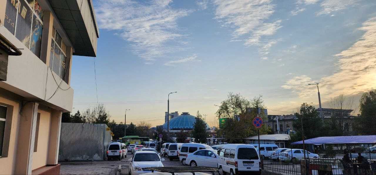 Коммерческое здание ор-р метро Чорсу. 2.5сот 336м2 Туристической зоне