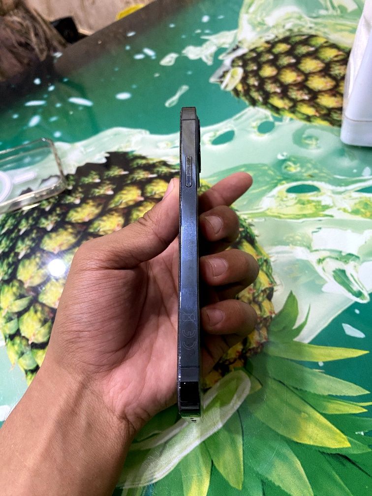 Iphone 12pro sotiladi