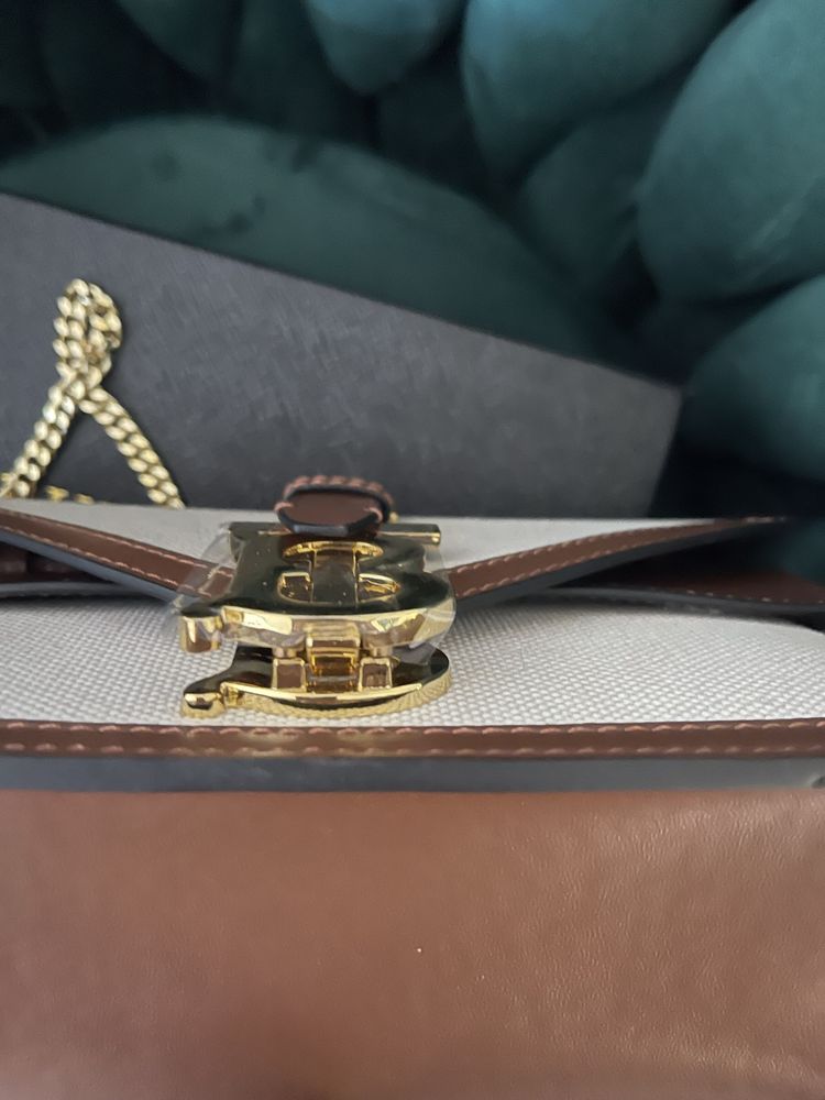 Чисто нова чанта BURBERRY