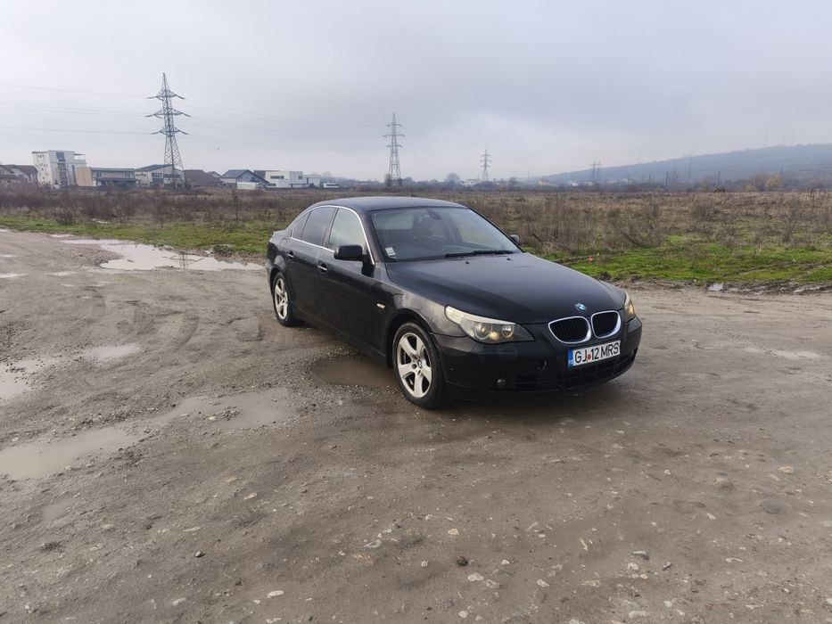 vând BMW E60 volan pe dreapta