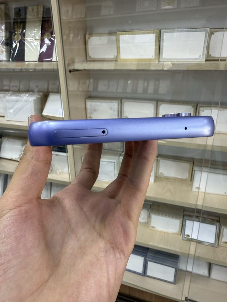 Samsung A54 8/256 ideal
