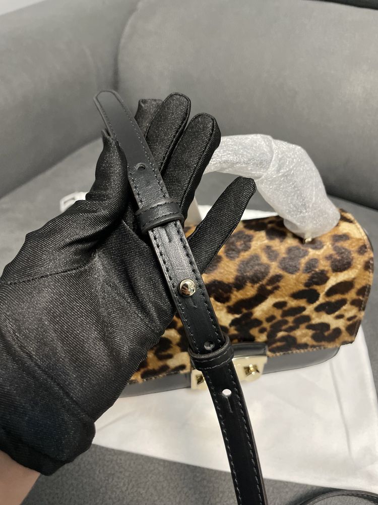Furla Metropolis чанта с животински леопардов принт