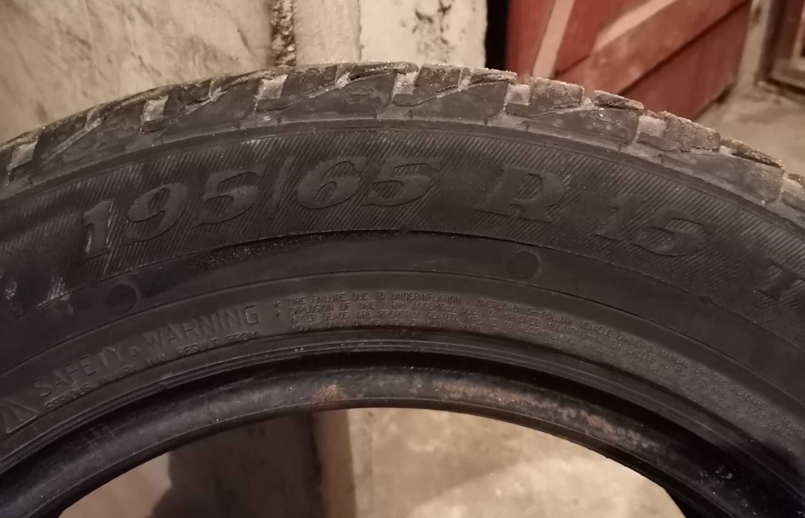 Продавам 2 броя зимни гуми 195.65.15 дот 2019 viking