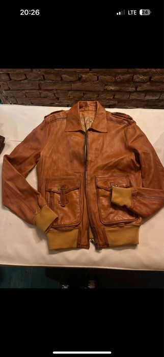 Geaca bomber de piele