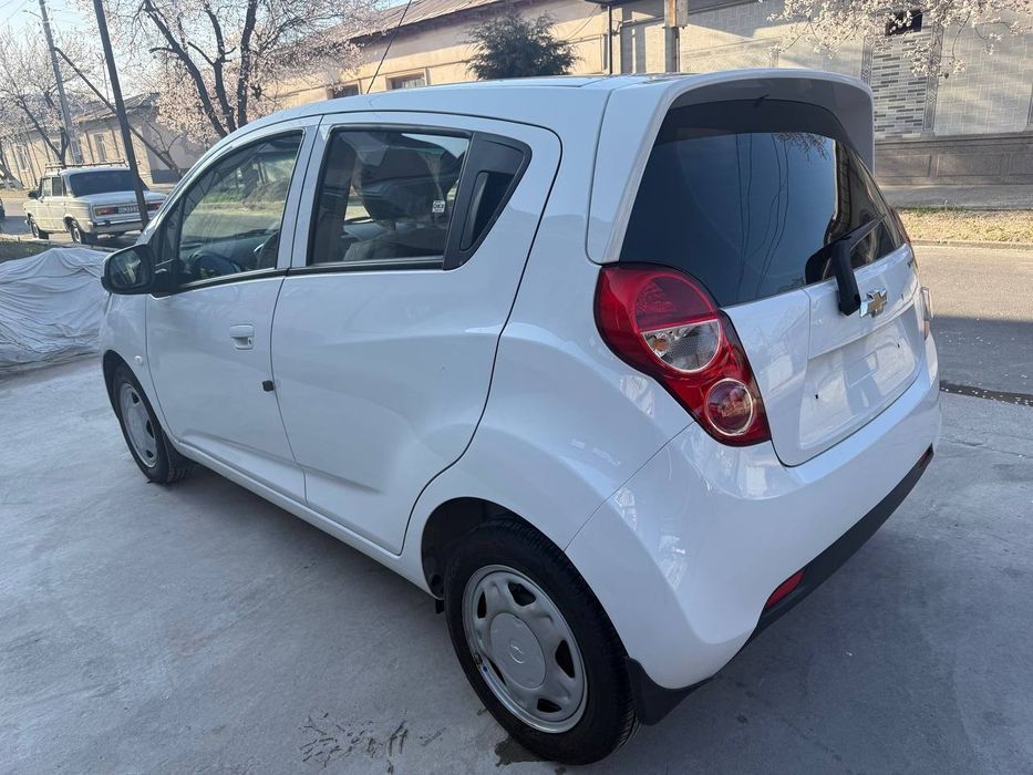 2023-yil 2023 kuzov Masla 2-pozitsiya Spark sotiladi.