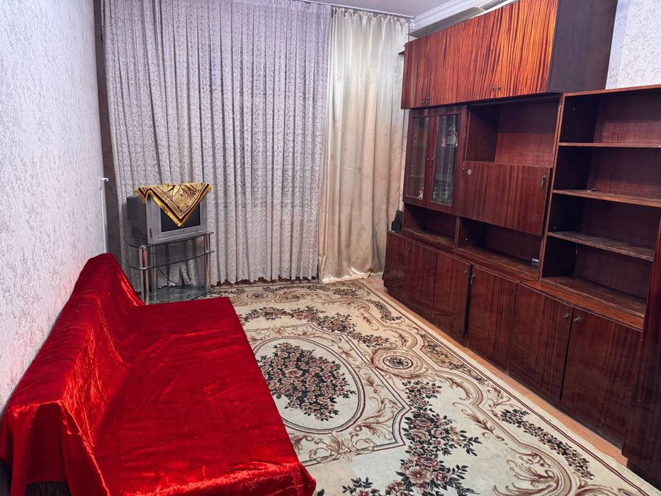 2х комнатная в семейном общежитии сдается на долгий срок.Рядом 5й род