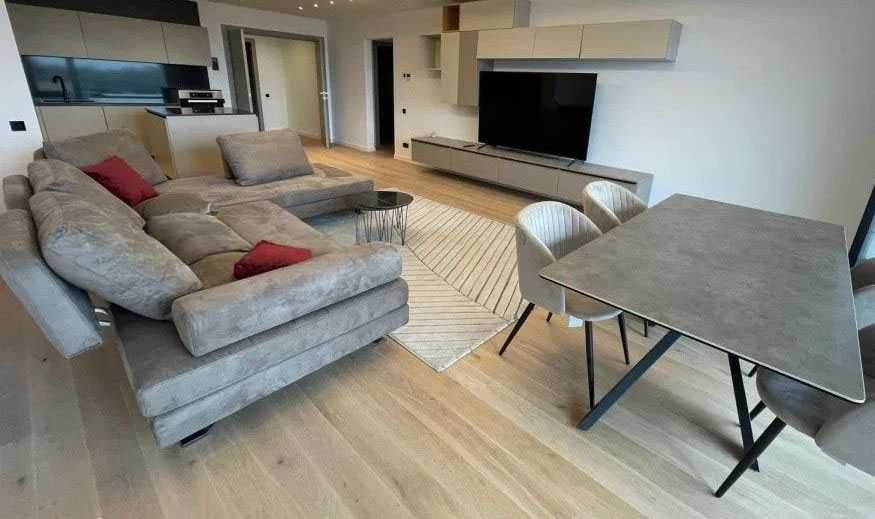 Тристаен ап. под наем в кв. Дружба 2