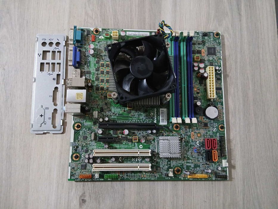 Kit placa de baza Lenovo IS6XM + i3