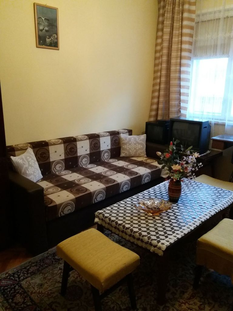 Дава се под наем Тристаен апартамент в Варна, Колхозен пазар - 85 кв.м за 336.6 € - Снимка #5