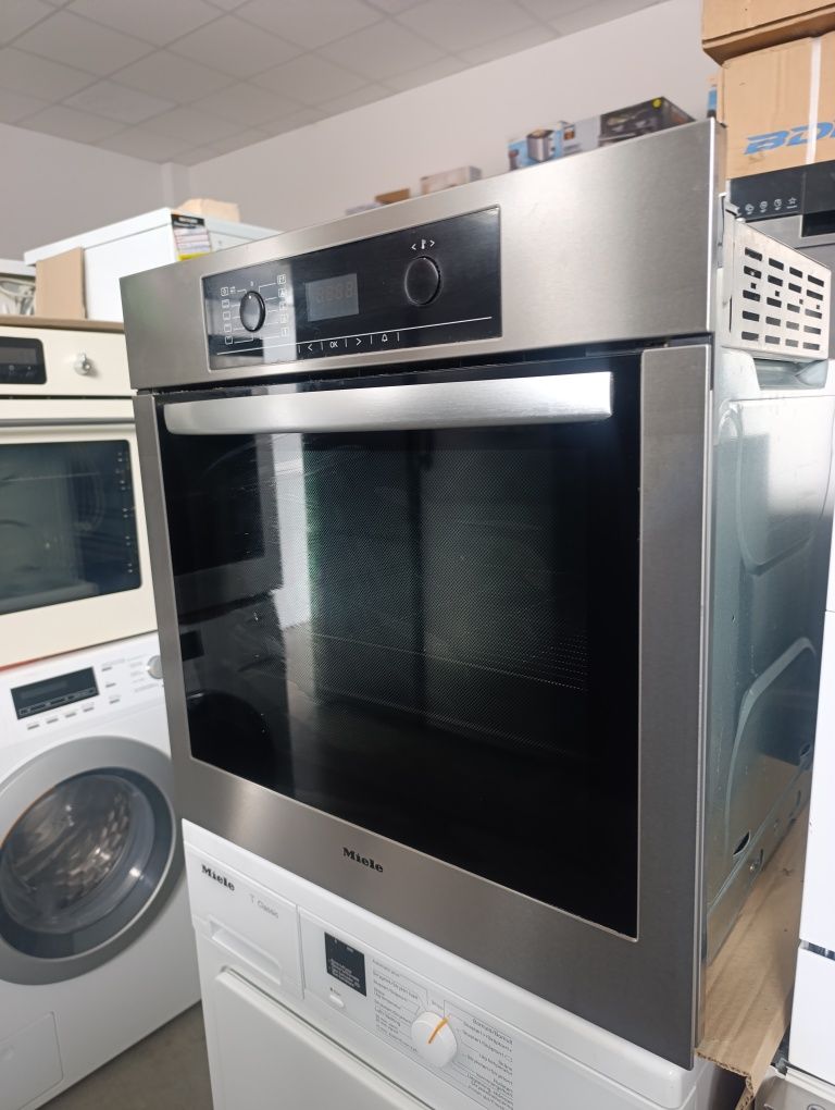 Фурна за вграждане Miele H5140B