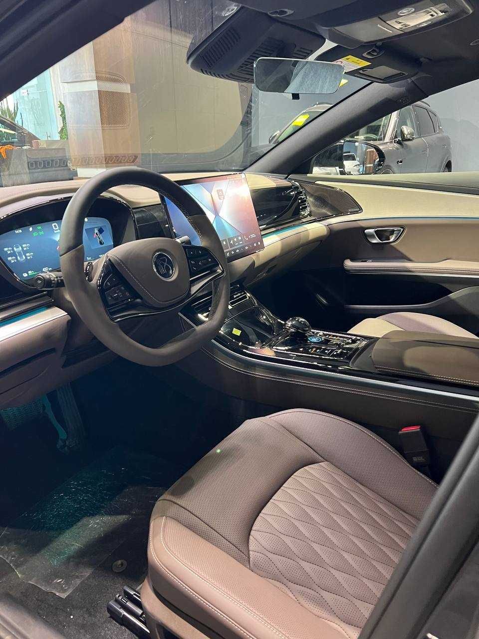BYD Han 701 km 2025 Smart Drive 3/4 soatda nomizga chiqadi