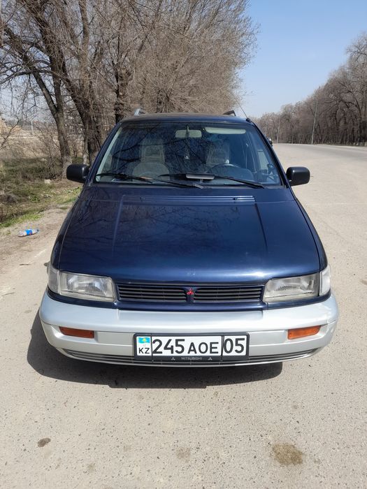 Продам Mitsubishi space wagon.