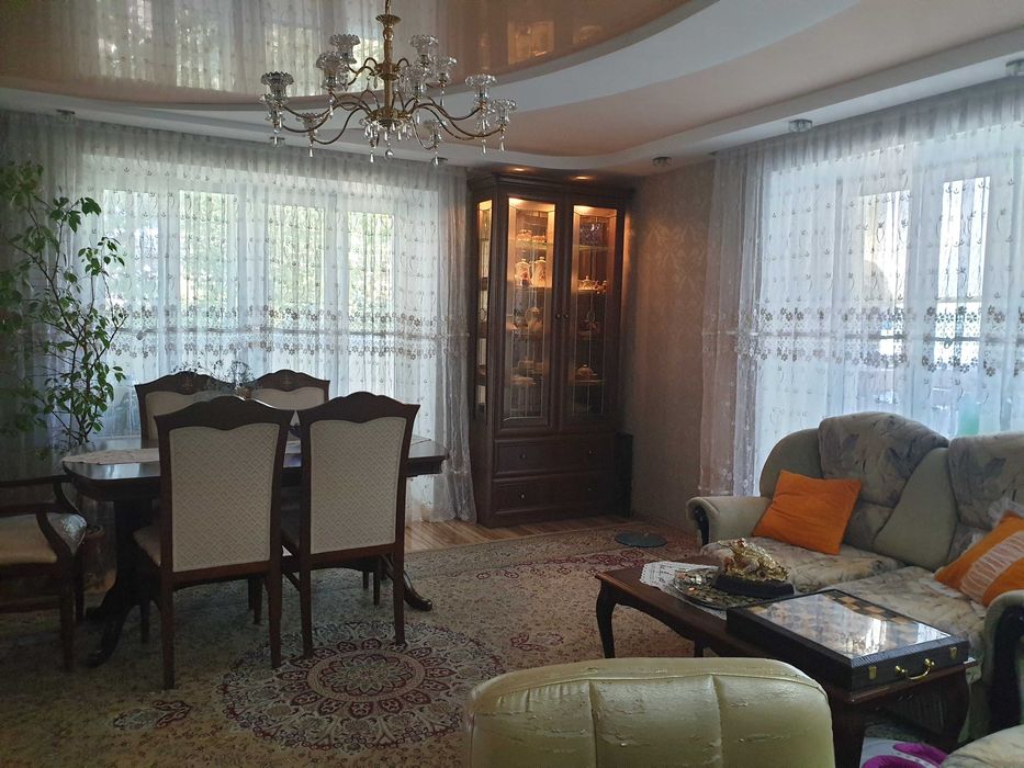 4-х комнатная квартира в хорошем районе