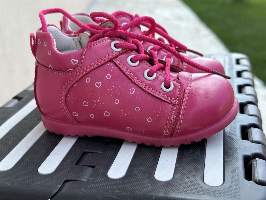 Pantofi roz fete piele