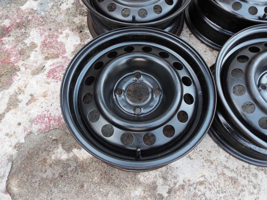 vand 4 jante de tabla pe 14" pt renault clio pret 500ron toate4