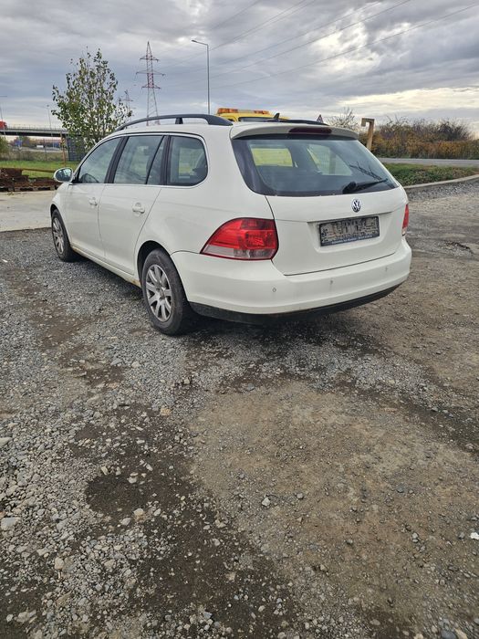 Dezmembrez vand piese golf 5 combi bls alb