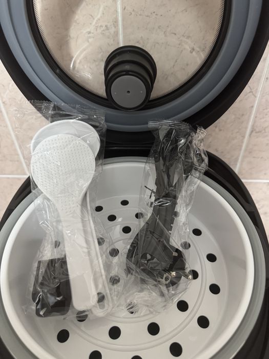 Мультиварка Polaris PMC 0573AD