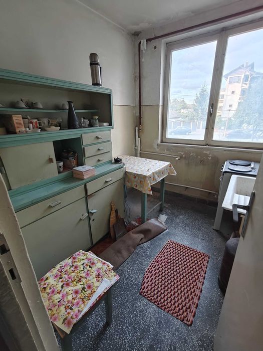 Vand apartament 2 camere zona Abator