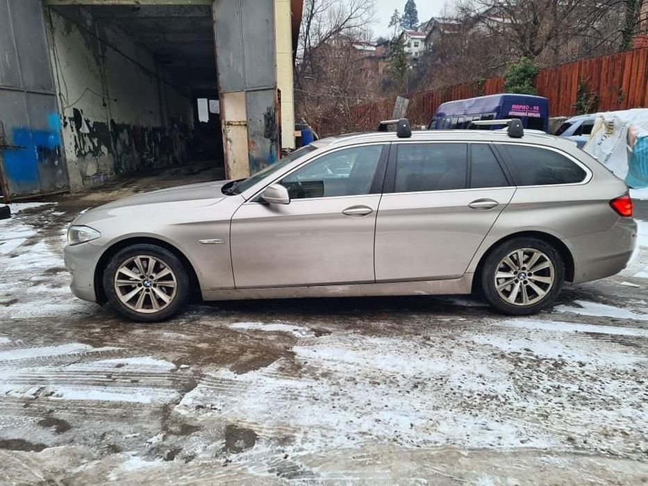 BMW F11 520D 184кс xenon теглич панорама ръчка НА ЧАСТИ !