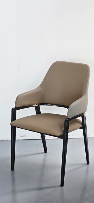 Scaune și fotolii moderne din stoc – Model 18 - livrare rapidă