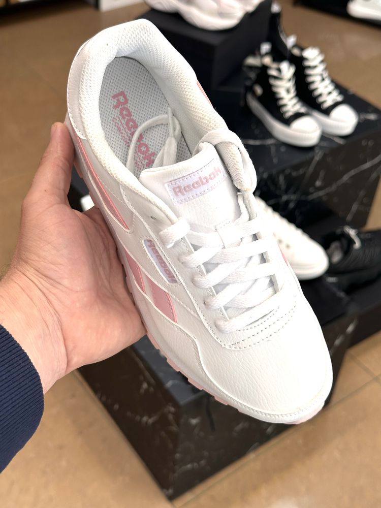 Дамски маратонки сникърси Reebok