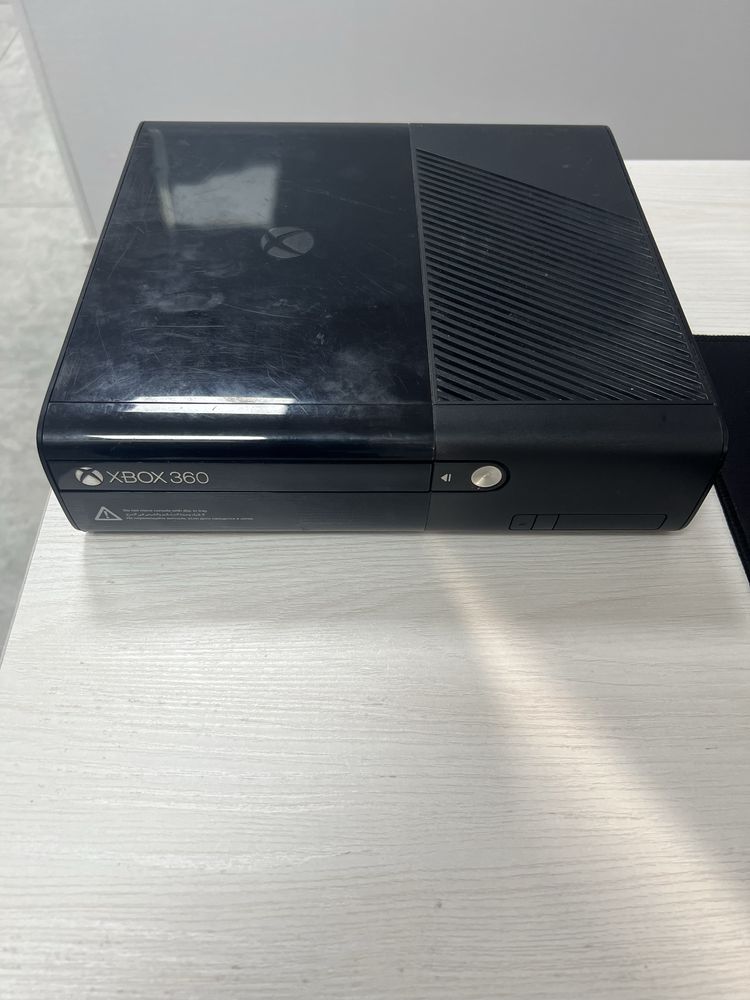 Xbox 360 e 250gb