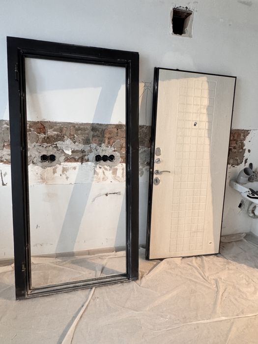 Входная дверь б/у