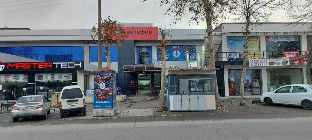 1300 кв.м на Янгиабаде (1-й этаж)