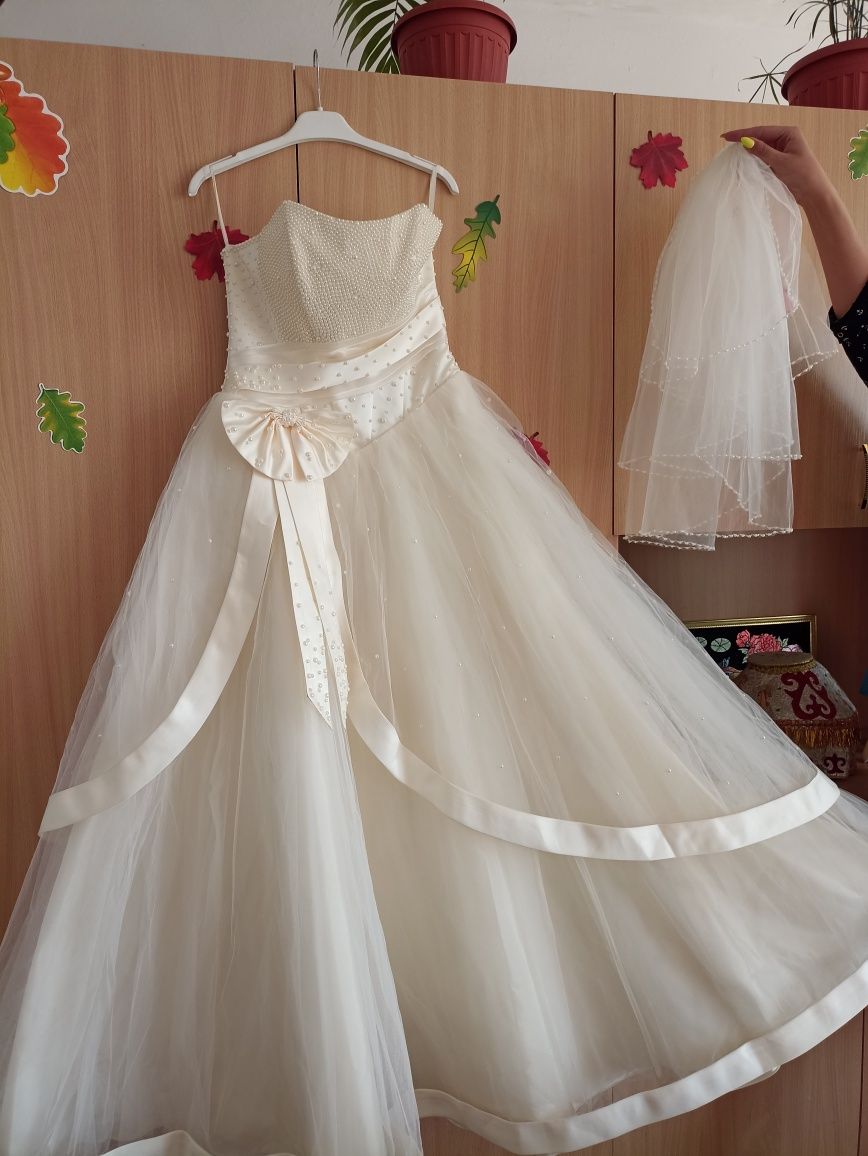 2 свадебных платья без торга