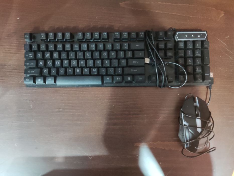 Tastatura de gaming + mouse
