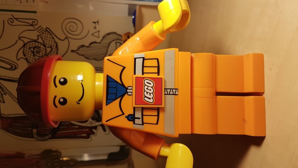LEGO человечек