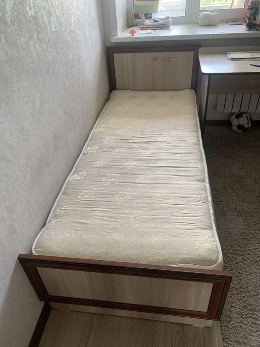 Продам кровать односпальную