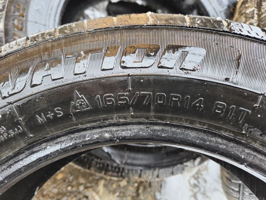 Vând anvelope 165/70 r14