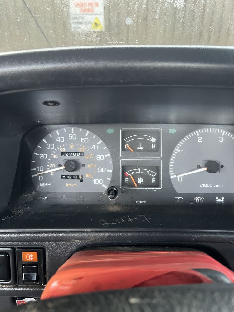 Vand daihatu rocky 2.8 turbo BMW urgent