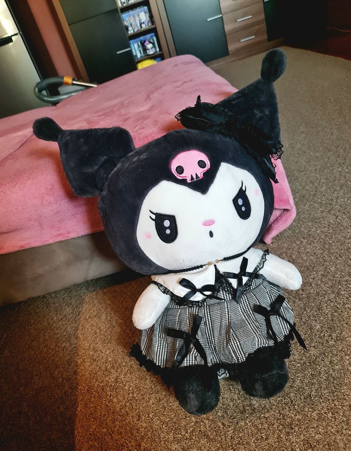 Pluș kuromi ft mare 70cm Pluș kuromi sanrio