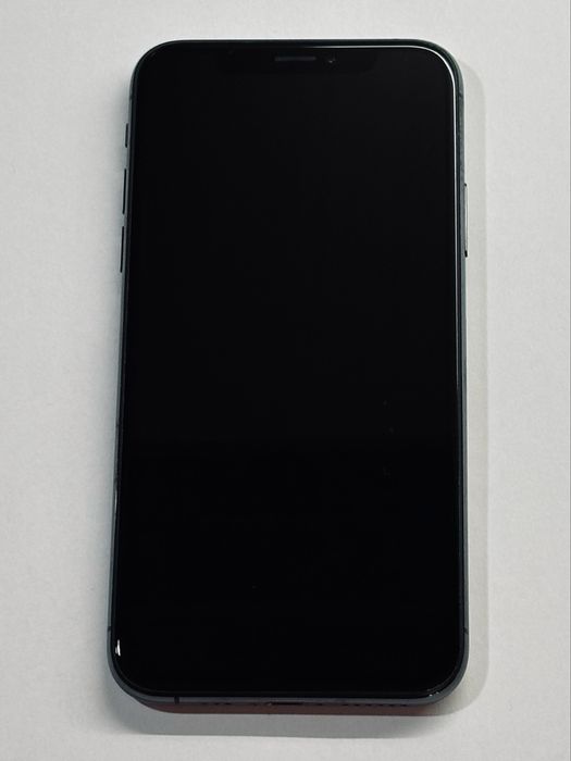 iPhone XS Black 93% battery